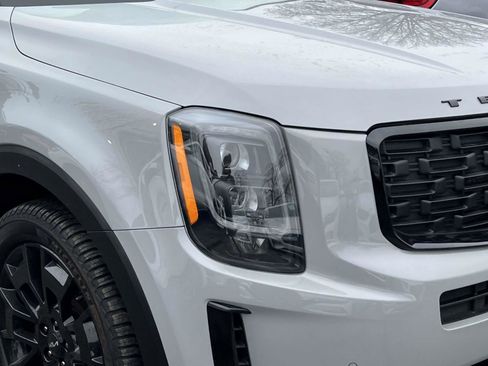 Used 2022 Kia Telluride SX w/ SX Prestige Package image 10