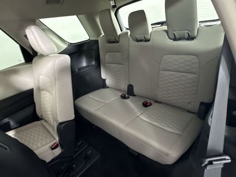 Used 2023 Nissan Pathfinder SV image 24