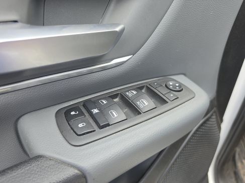 Used 2022 RAM 1500 Big Horn AWD/4WD image 17