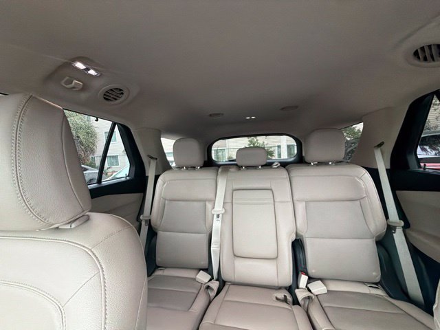 Used 2021 Ford Explorer Limited w/ Equipment Group 301A RWD image 8