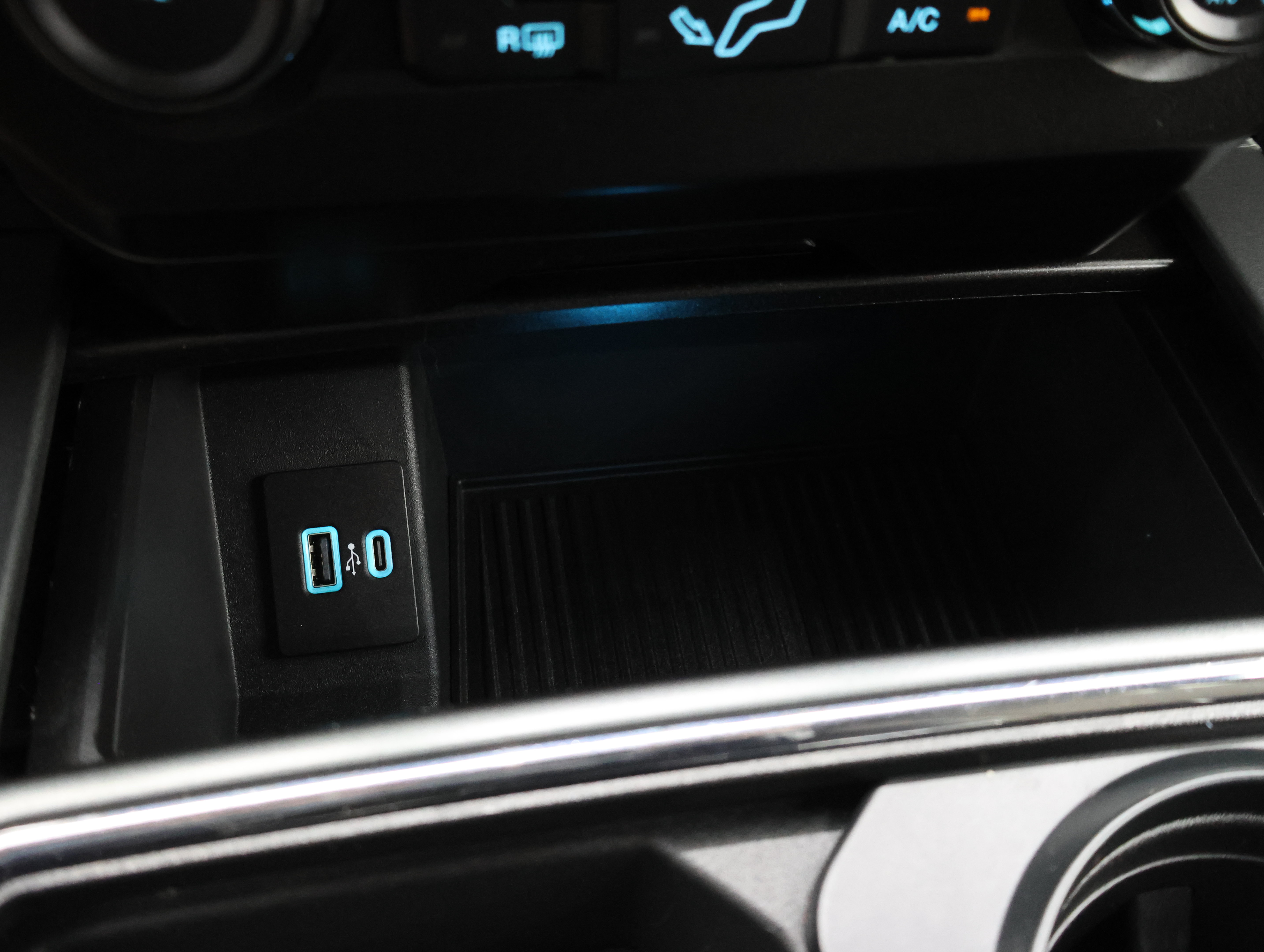 Used 2021 Ford F250 XLT w/ XLT Premium Package AWD/4WD image 46