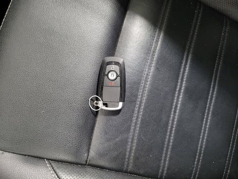 Used 2020 Ford EcoSport Titanium AWD/4WD image 32