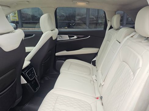 Used 2022 Lincoln Nautilus Black Label w/ Class II Trailer Tow Package image 13