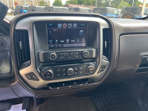 Used 2017 Chevrolet Silverado 1500 LTZ AWD/4WD image 37