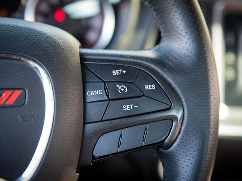 Used 2017 Dodge Challenger SXT image 23