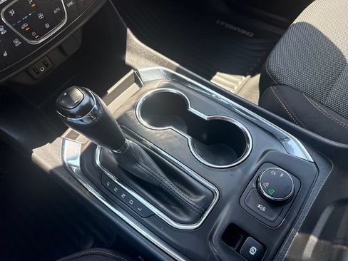 Used 2018 Chevrolet Traverse LT AWD/4WD image 31
