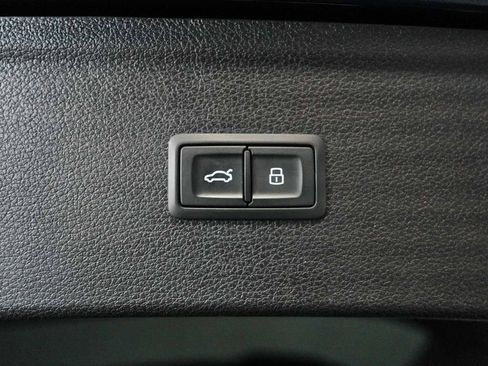 Used 2019 Audi SQ5 Premium Plus w/ Premium Plus Package image 43