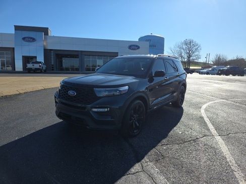 Used 2023 Ford Explorer ST-Line w/ Class IV Trailer Tow Package image 7