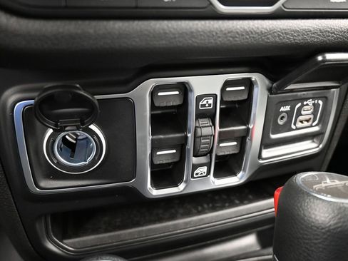 New 2026 Jeep Gladiator Sport image 18