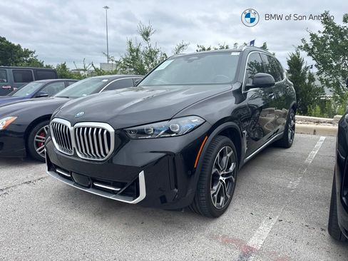 Certified 2025 BMW X5 xDrive50e w/ Parking Assistance Package AWD/4WD image 1