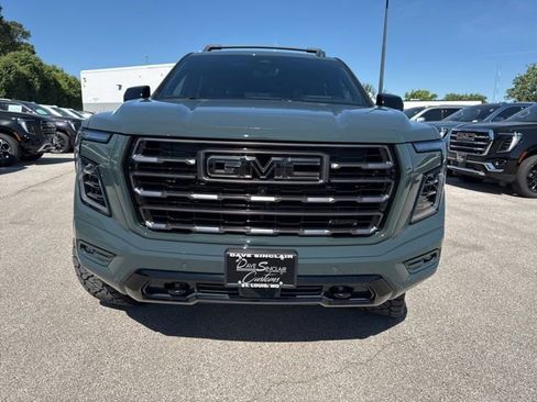 New 2026 GMC Yukon AT4 Ultimate w/ LPO, Floor Liner Package AWD/4WD image 9