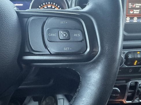 Used 2021 Jeep Wrangler Unlimited Sport image 18