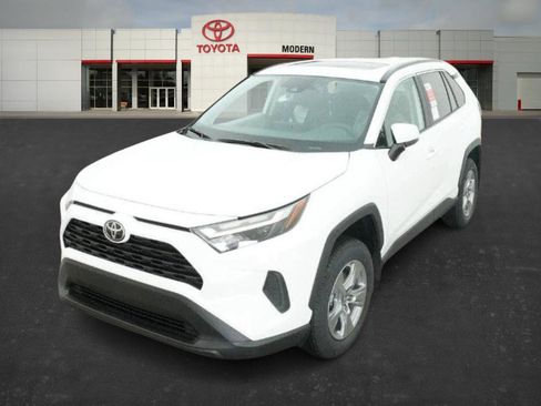New 2025 Toyota RAV4 XLE image 5