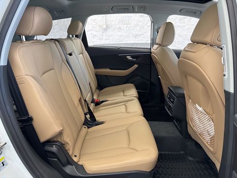 New 2025 Audi Q7 3.0T Premium Plus image 45