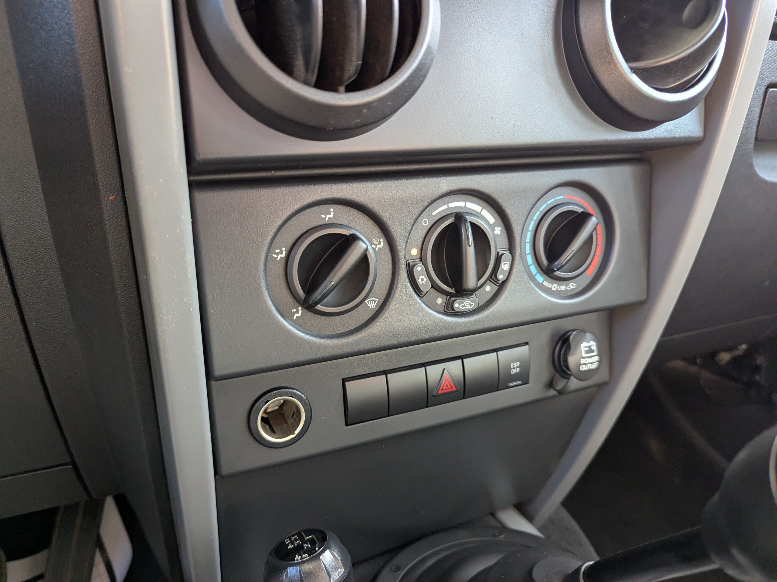 Used 2008 Jeep Wrangler Unlimited X w/ Trailer Tow Group AWD/4WD image 19