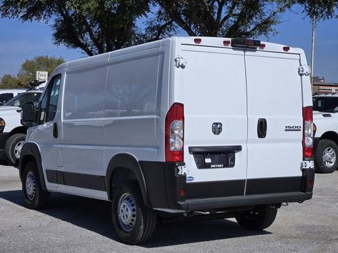 New 2026 RAM ProMaster 1500 w/ Convenience Group FWD image 3