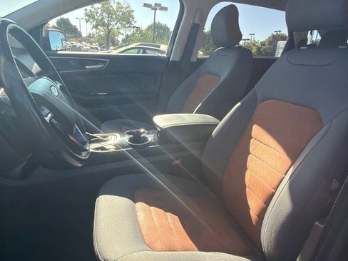 Used 2018 Ford Edge SEL w/ Equipment Group 201A FWD image 10