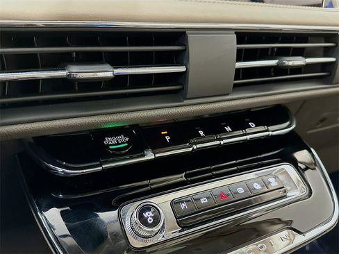 Used 2024 Lincoln Corsair Grand Touring image 17