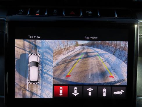 New 2025 Jeep Grand Cherokee Limited w/ Luxury Tech Group II image 8