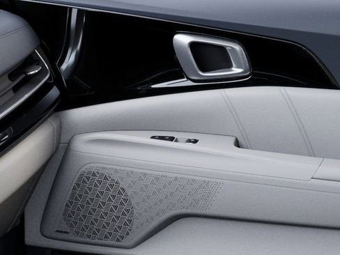 New 2025 Kia Carnival SX Prestige image 25