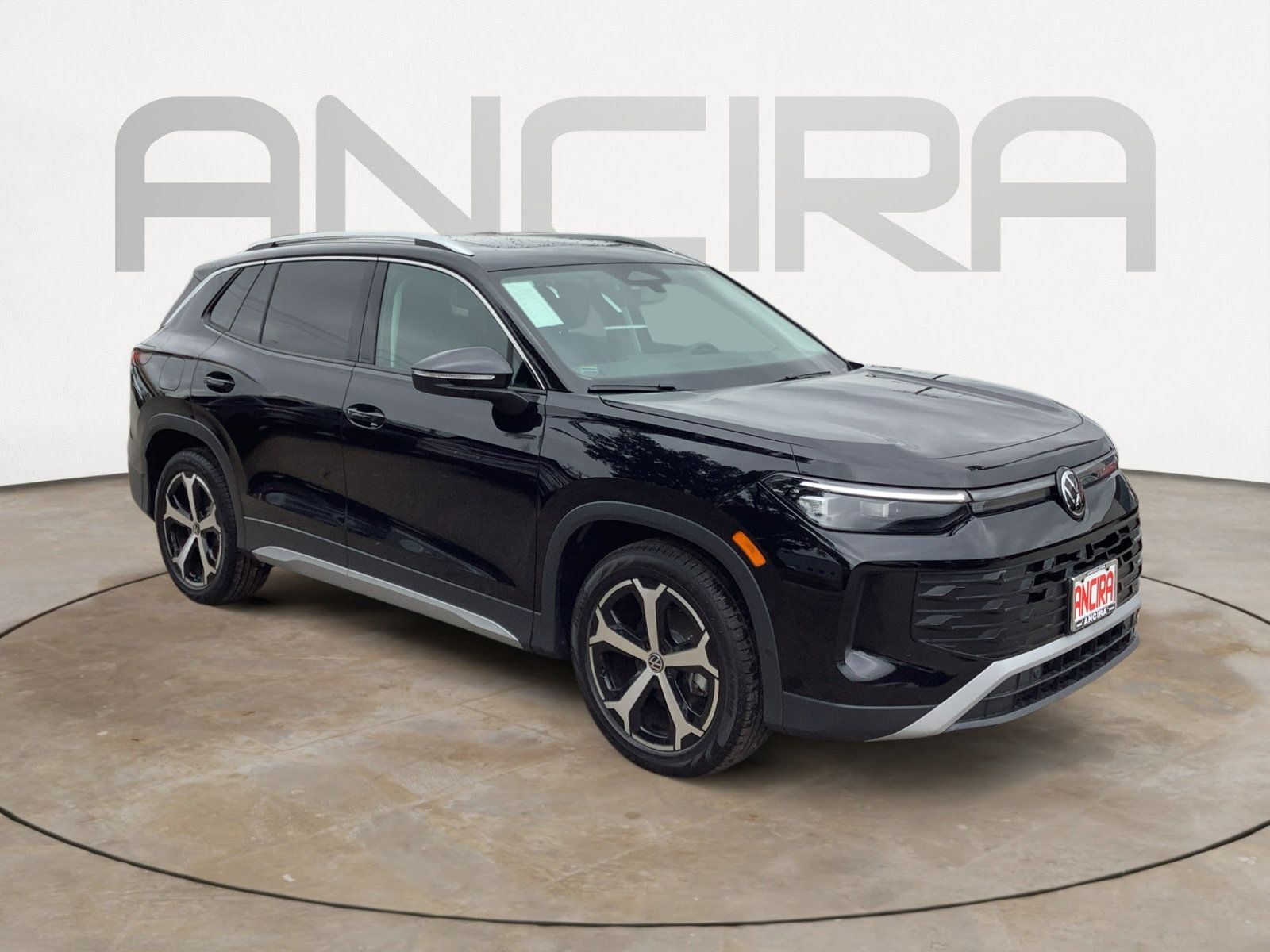 New 2026 Volkswagen Tiguan SE FWD image 2