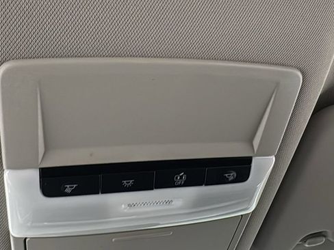 Used 2023 Nissan Rogue S image 30