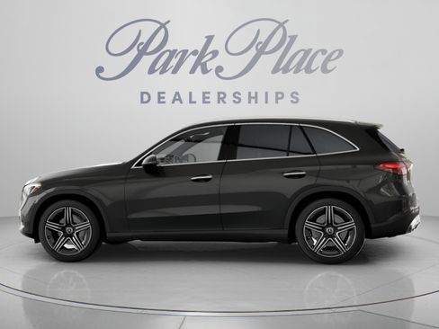 Used 2026 Mercedes-Benz GLC 300 image 8