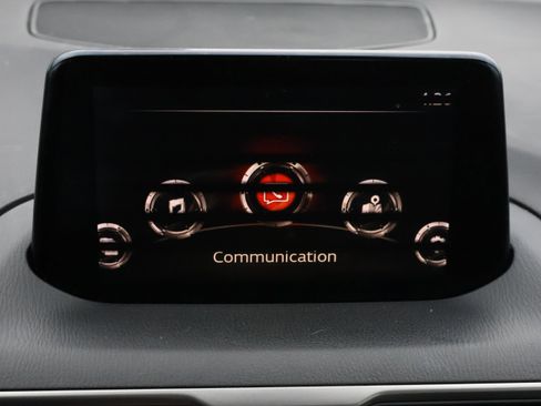 Used 2018 MAZDA MAZDA3 Sport image 22