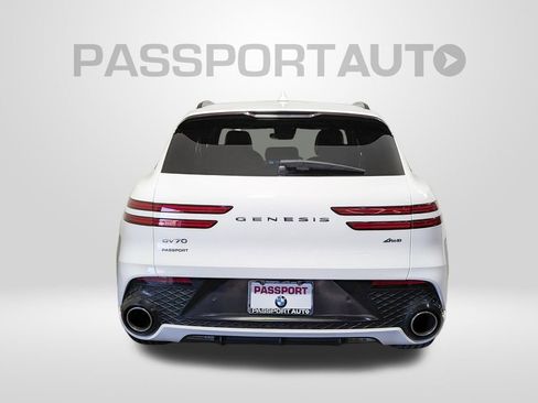 Used 2023 Genesis GV70 2.5T w/ Sport Prestige Package image 6