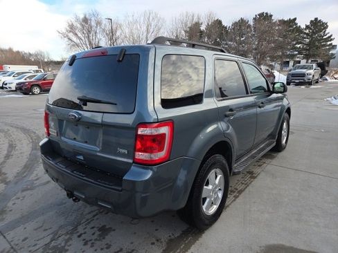 Used 2011 Ford Escape XLT w/ Class II Trailer Tow Pkg image 5