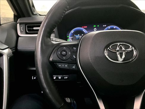 Used 2024 Toyota RAV4 XSE w/ Advanced Technology Package image 17