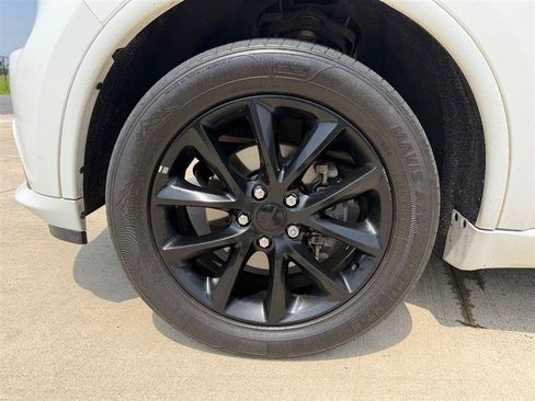 Used 2018 Dodge Durango GT w/ Premium Group AWD/4WD image 13