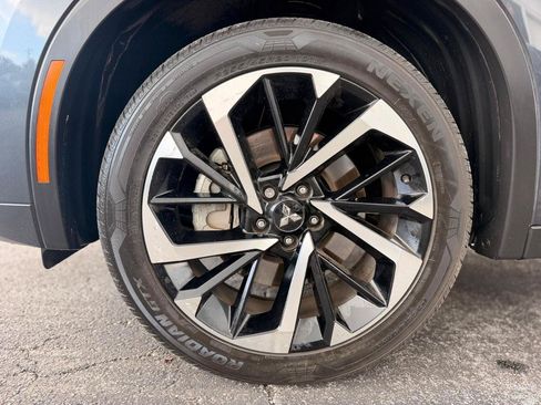 Used 2024 Mitsubishi Outlander FWD image 33