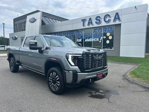 Used 2025 GMC Sierra 3500 Denali Ultimate AWD/4WD image 1