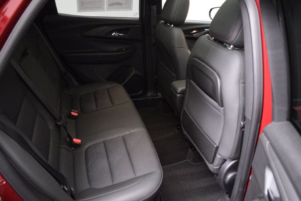 Used 2021 Chevrolet TrailBlazer RS w/ Sun and Liftgate Package AWD/4WD image 15