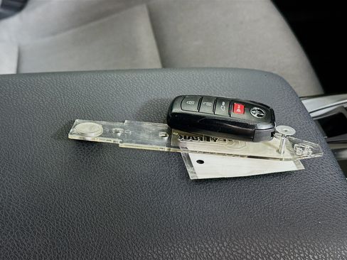 Used 2026 Toyota Camry LE FWD image 33