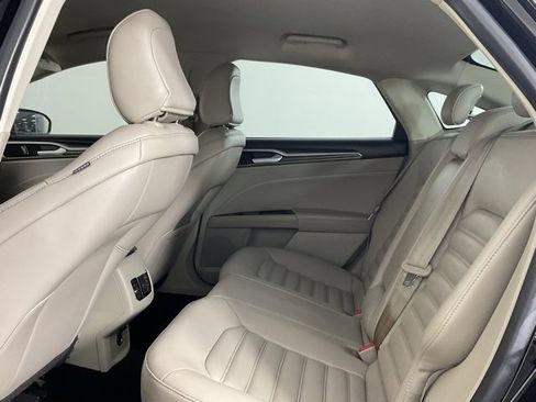 Used 2020 Ford Fusion SEL image 11