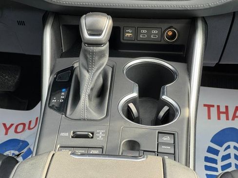 Used 2023 Toyota Highlander XLE image 15