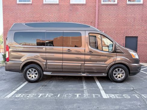 Used 2016 Ford Transit 150 XLT RWD image 7