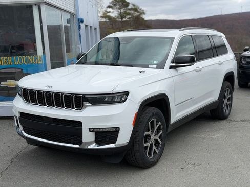 Used 2024 Jeep Grand Cherokee L Limited w/ Luxury Tech Group II image 1