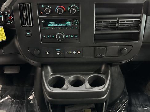 Used 2023 GMC Savana 2500 w/ Driver Convenience Package image 25
