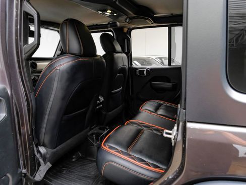Used 2019 Jeep Wrangler Unlimited Sport S AWD/4WD image 38