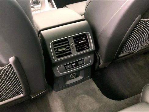 Used 2018 Audi Q5 Prestige w/ Prestige Package image 34