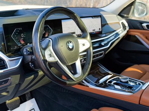 Used 2024 BMW X7 xDrive40i w/ Premium Package AWD/4WD image 21