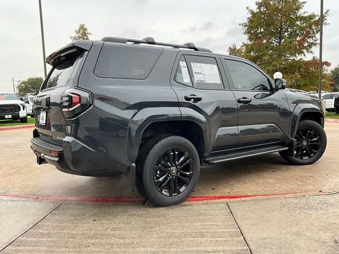 New 2025 Toyota 4Runner 4WD image 6