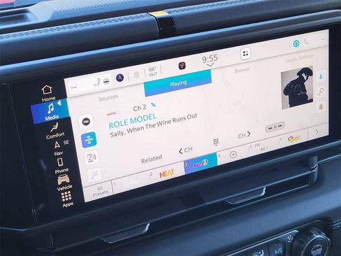 New 2025 Jeep Gladiator Mojave image 10