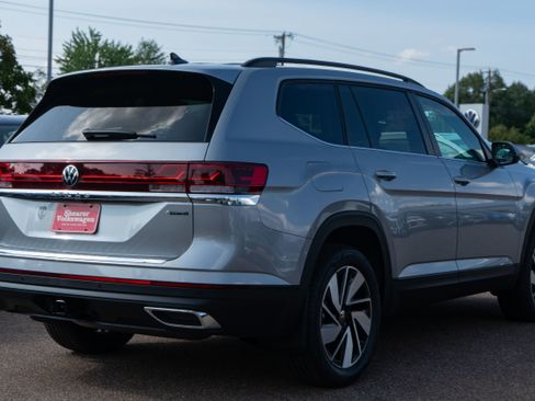 New 2026 Volkswagen Atlas SE image 6