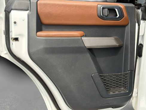 Used 2021 Ford Bronco Outer Banks AWD/4WD image 13