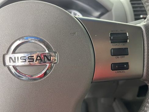 Used 2008 Nissan Frontier LE w/ Side & Curtain Airbag Pkg image 9