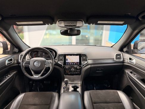 Used 2019 Jeep Grand Cherokee Altitude AWD/4WD image 2
